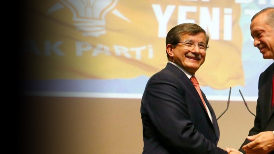 Τουρκία: Παραιτήθηκε ο Νταβούτογλου - Παρασκηνιακές διαβουλεύσεις για νέα κυβέρνηση