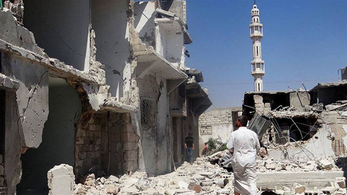 Συρία: Πάνω από 50 νεκροί σε αεροπορικές επιδρομές σε ένα χωριό της Ιντλίμπ
