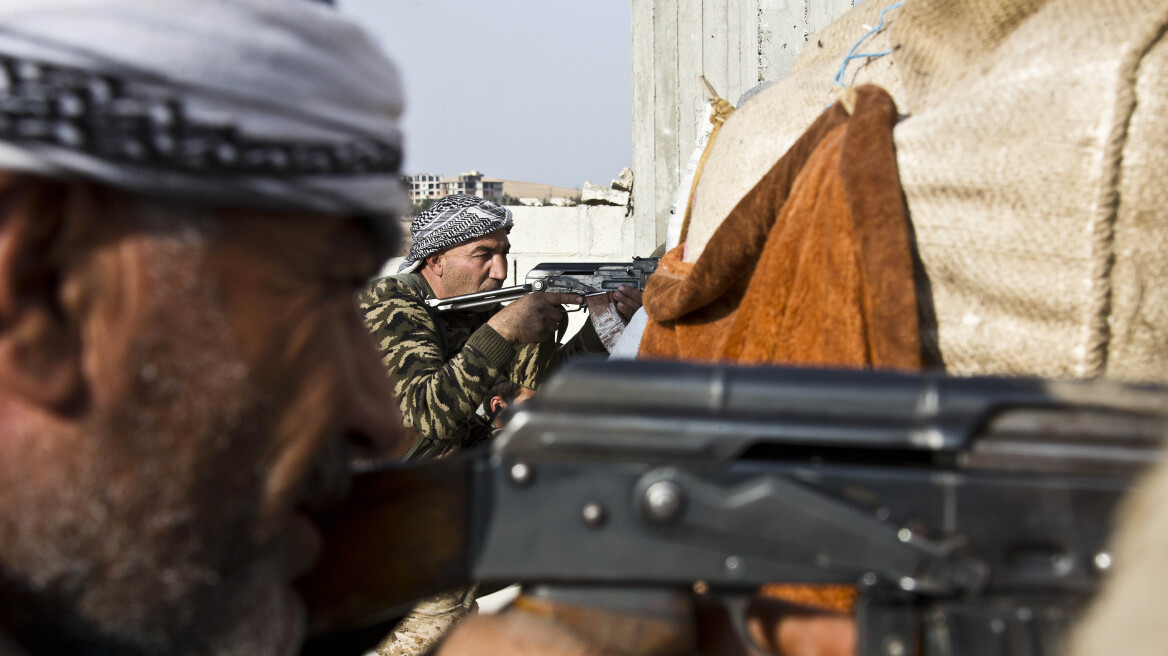 Συρία: Κούρδοι στρατιώτες πήραν συνοριακή πόλη από τον έλεγχο του ISIS