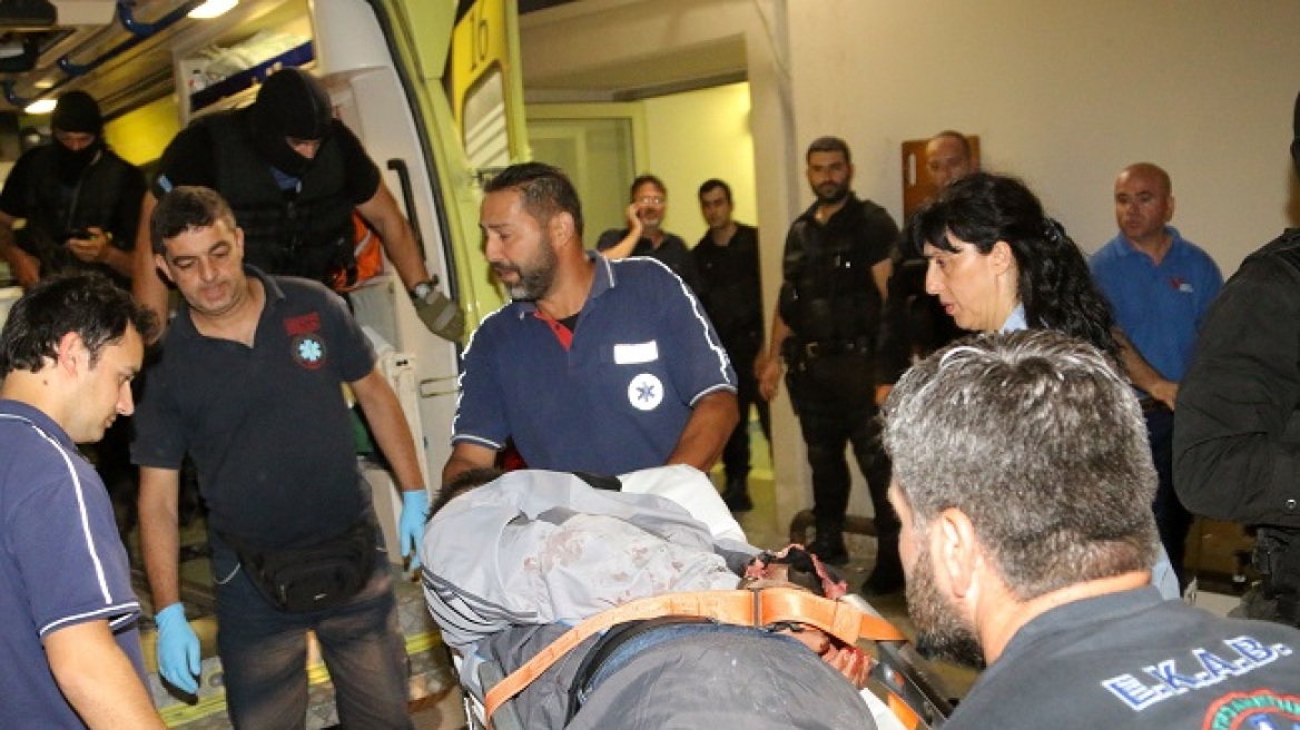Kρήτη: Φρουρούμενοι νοσηλεύονται οι δράστες που μπούκαραν με καλάσνικοφ σε ξενοδοχείο 