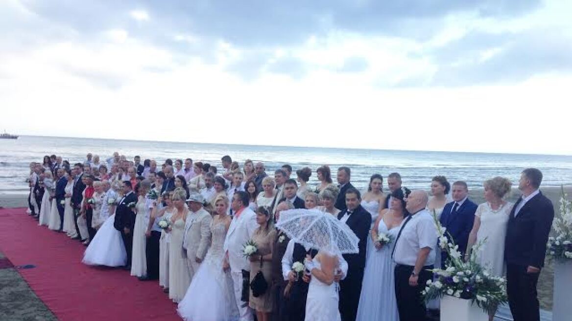 Κύπρος: 66 ζευγάρια παντρεύτηκαν κάτω από δρακόντεια αστυνομικά μέτρα
