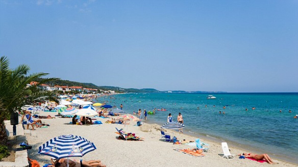 Έκπτωση 50% κάνουν οι Βρετανοί tour operators στα πακέτα για Ελλάδα λόγω Grexit