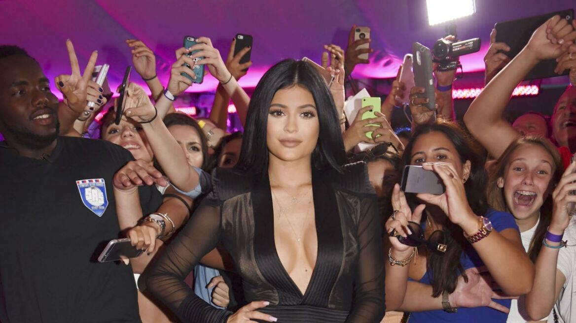 Kylie Jenner: Η "πλαστική" κυρία της οικογένειας Kardashian