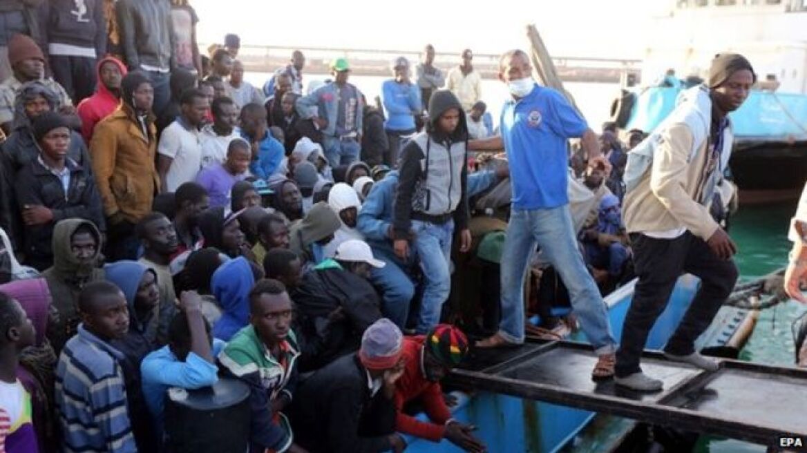 Εθελοντικά και με εξαιρέσεις η μεταφορά στην ΕΕ 40.000 μεταναστών από Ελλάδα και Ιταλία