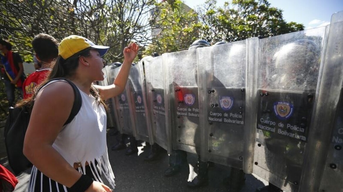 Βενεζουέλα: 120 δολοφονίες αστυνομικών μέσα στο 2015