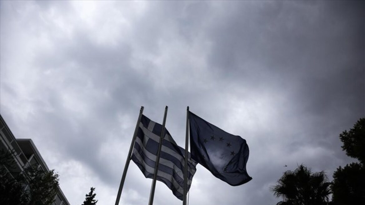 Handelsblatt: Έξω από την πόρτα η Ελλάδα 