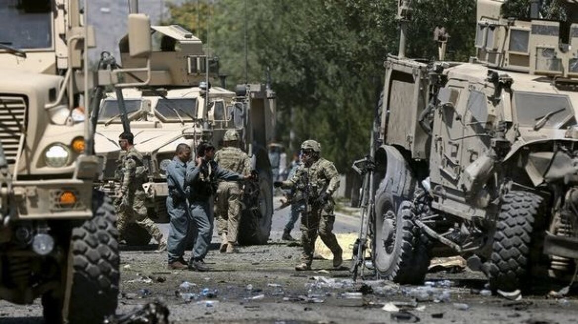 Καμπούλ: Επίθεση αυτοκτονίας σε νατοϊκά στρατεύματα