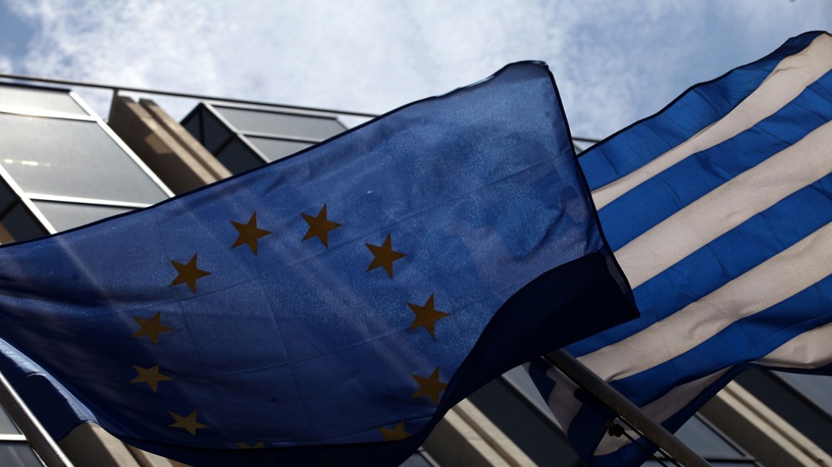 ΣΕΔ: "Η παραμονή της χώρας στη ζώνη του Ευρώ είναι αδιαπραγμάτευτη"
