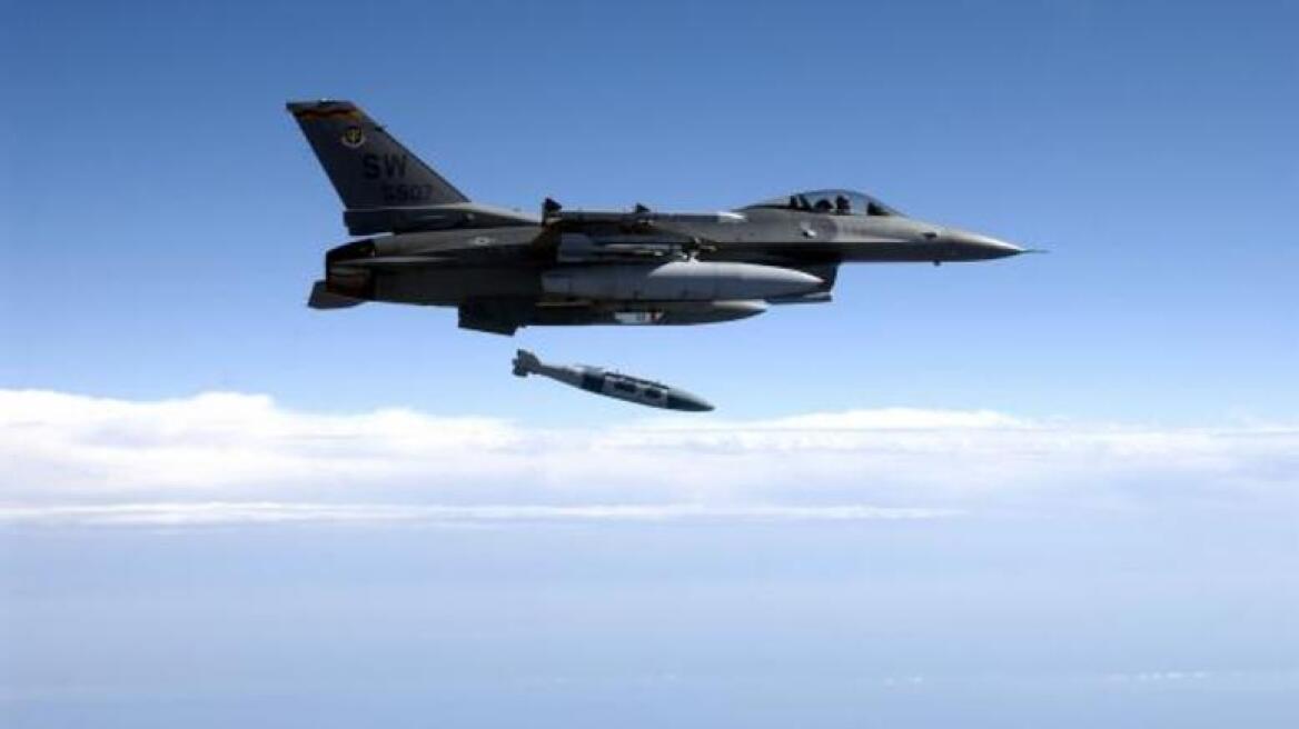 Συρία: 16 αεροπορικά πλήγματα κατά του ISIS
