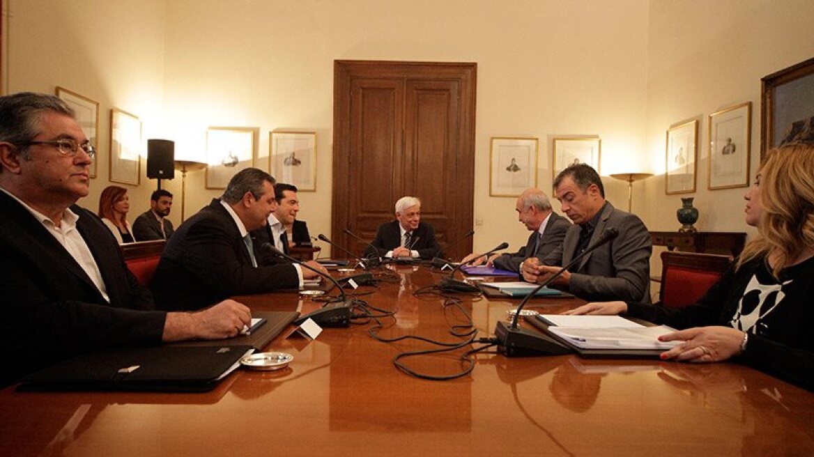 Τι συζητούσαν Τσίπρας και αρχηγοί επί επτά ώρες στο Προεδρικό