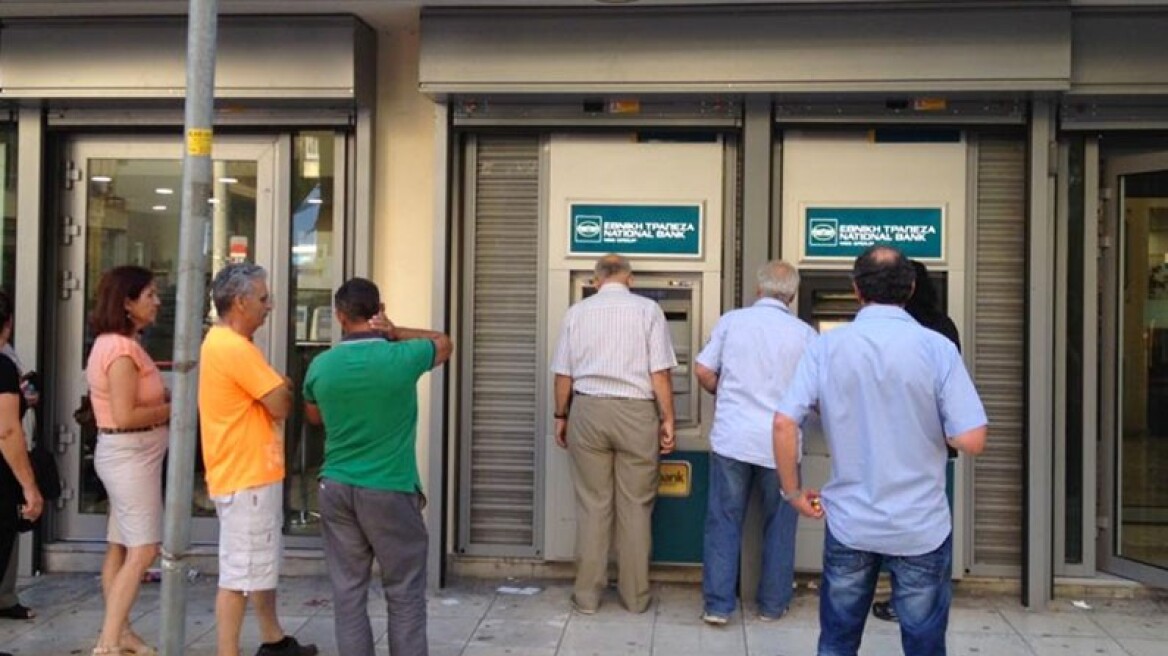Reuters: Ξεμένουν από χρήματα τις επόμενες δύο ημέρες οι ελληνικές τράπεζες