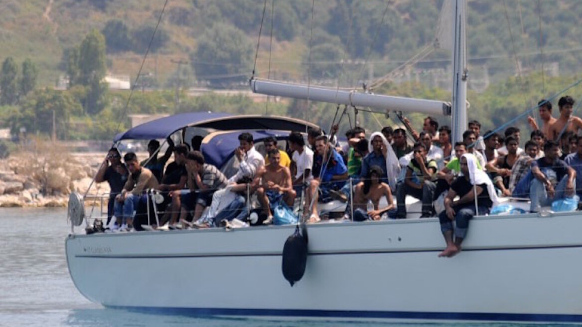 Αρνούνται να αποβιβαστούν από το «Island Princess» οι 117 παράτυποι μετανάστες