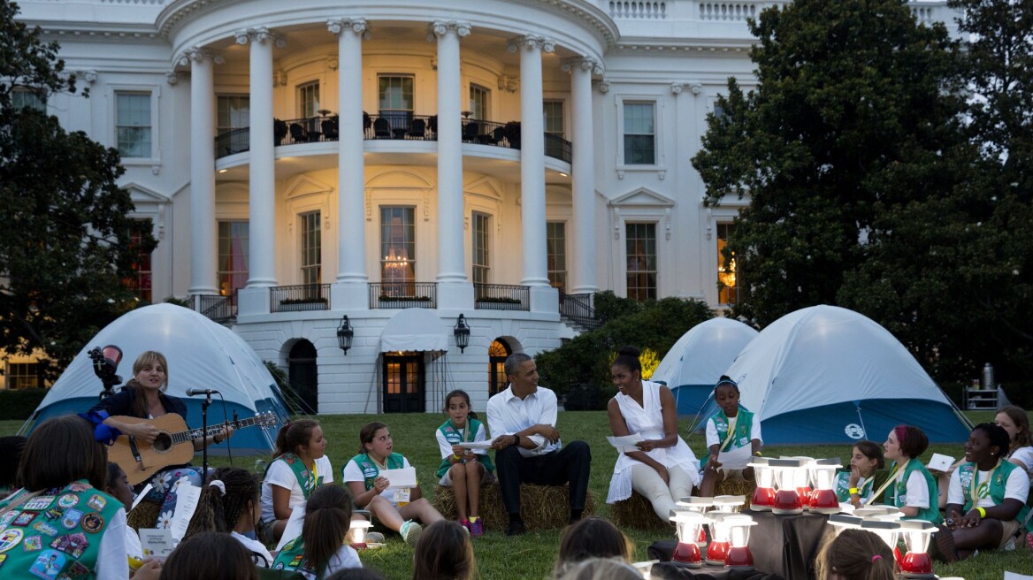 Κάμπινγκ με τον Ομπάμα στον κήπο του... Λευκού Οίκου