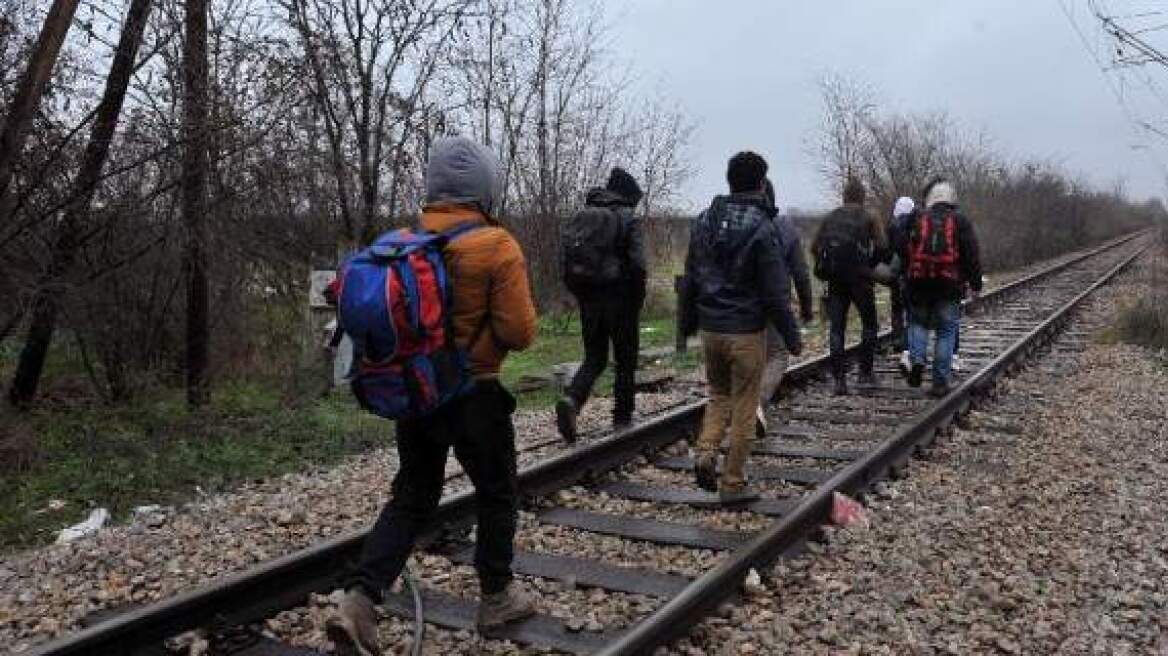 ΠΓΔΜ: Στρατός και αστυνομία στα σύνορα με την Ελλάδα για ν' αντιμετωπίσουν τις «ορδές» μεταναστών