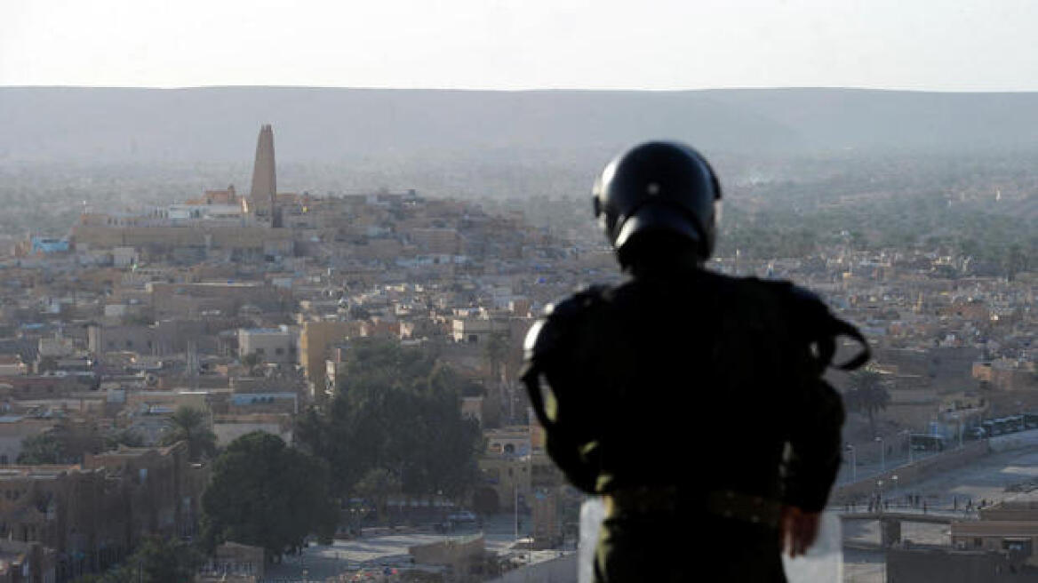 Έντεκα στρατιώτες σκοτώθηκαν ανατολικά του Αλγερίου