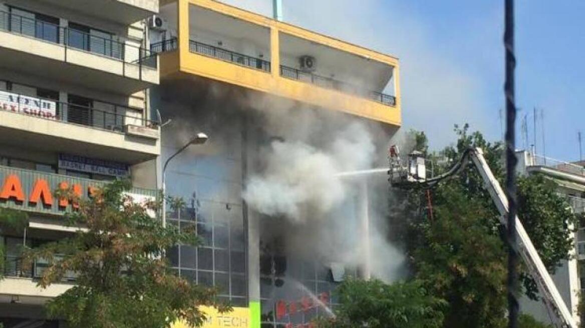 Θεσσαλονίκη: Νεκρός πατέρας δύο παιδιών από φωτιά σε κατάστημα
