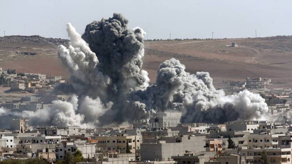 Συρία: Νεκροί 12 άμαχοι σε αεροπορικές επιδρομές σε χωριό που ελέγχει το Ισλαμικό Κράτος