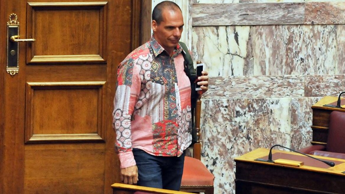 Κι όμως το λαχούρι πουκάμισο του Γιάνη κάνει 285 ευρώ
