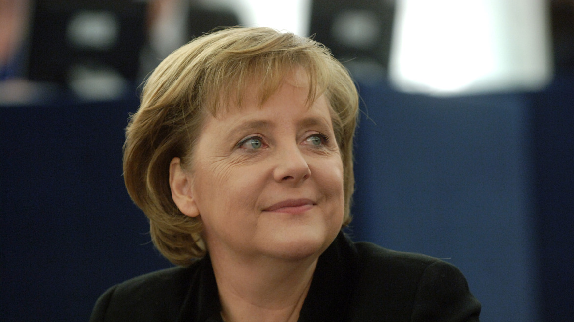 Γερμανία: Η Μέρκελ παίρνει σαφή θέση υπέρ της ελευθερίας του Τύπου