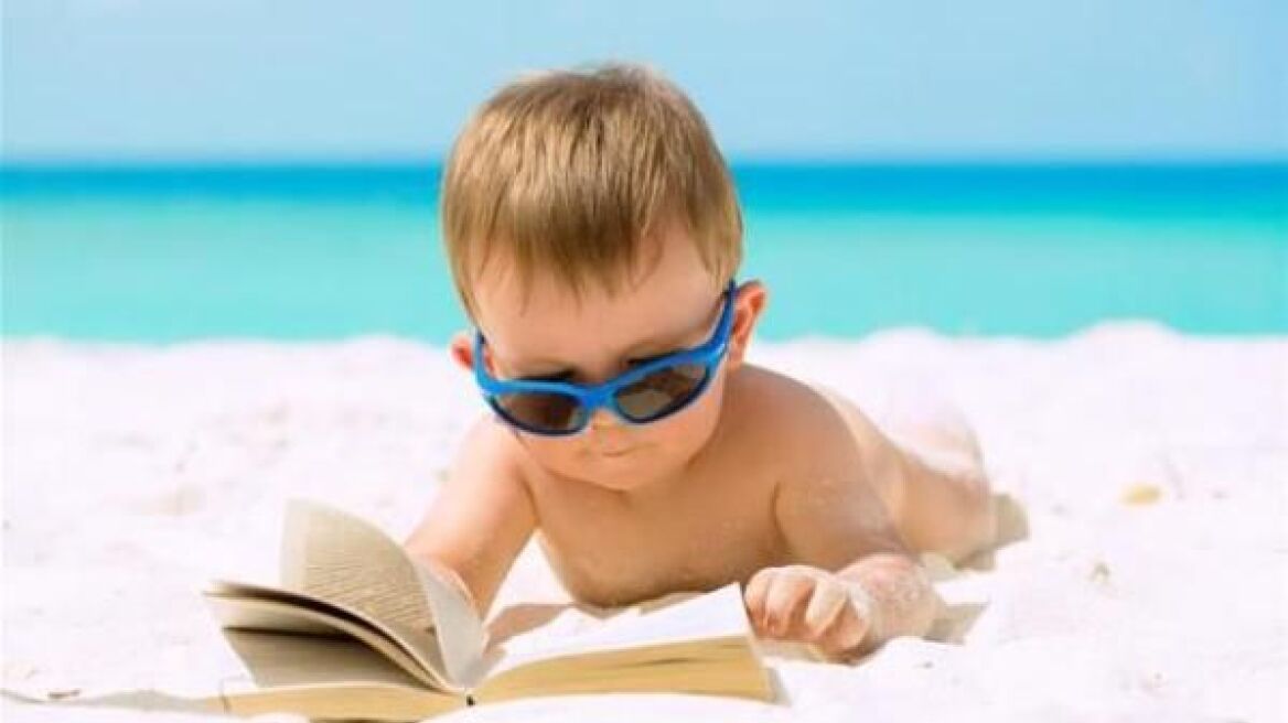 Είναι καλό να διαβάζουν τα παιδιά το καλοκαίρι;