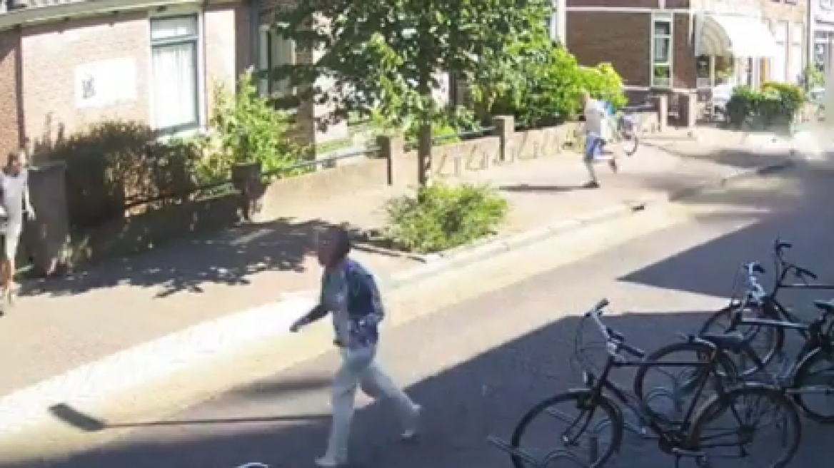 Ντοκουμέντο: Δευτερόλεπτα πριν πέσουν οι γερανοί στην Ολλανδία