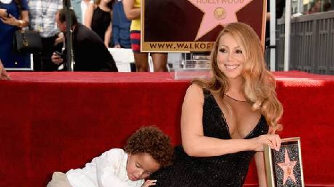 Mariah Carey: Διώχνει το παιδί της για την τέλεια πόζα 