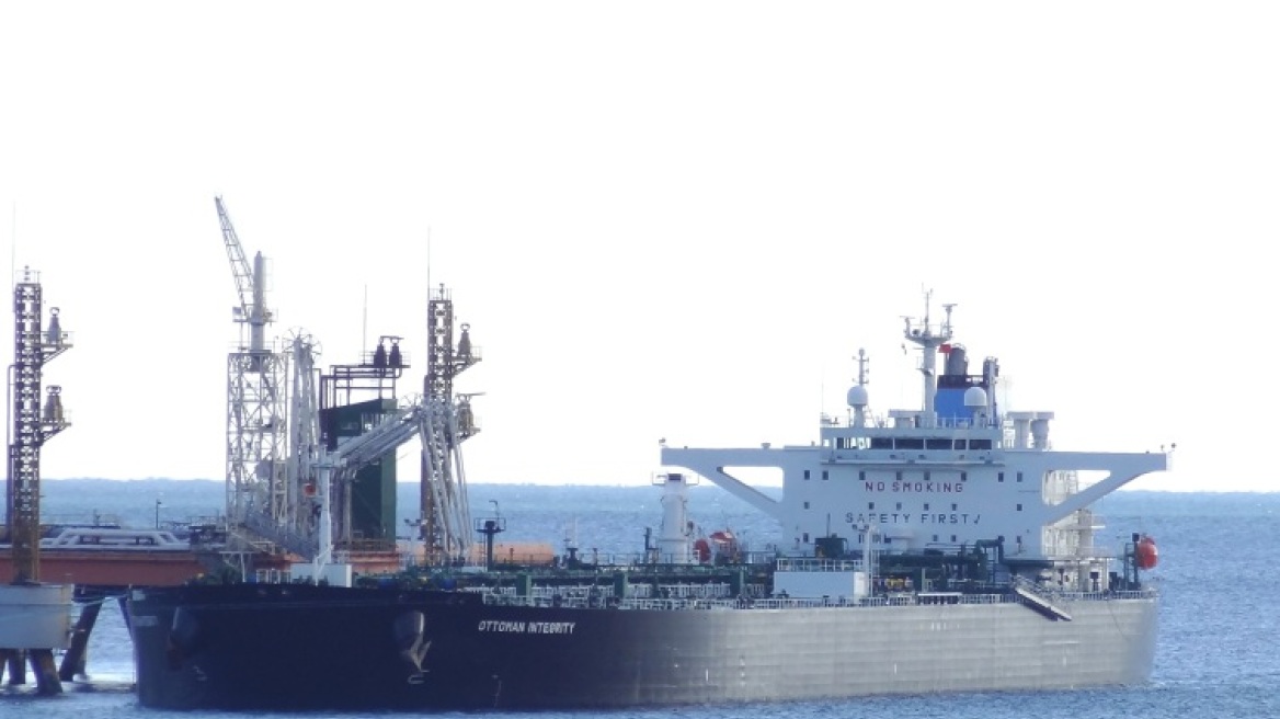Θεσσαλονίκη: Πετρελαιοκηλίδα στο Θερμαϊκό από τουρκικό δεξαμενόπλοιο