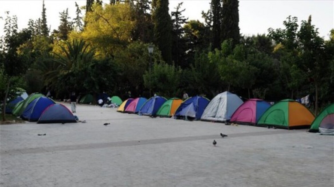 Ποτάμι: Οι υπουργοί... λιάζονται ενώ οι Έλληνες νησιώτες ζουν ένα δράμα