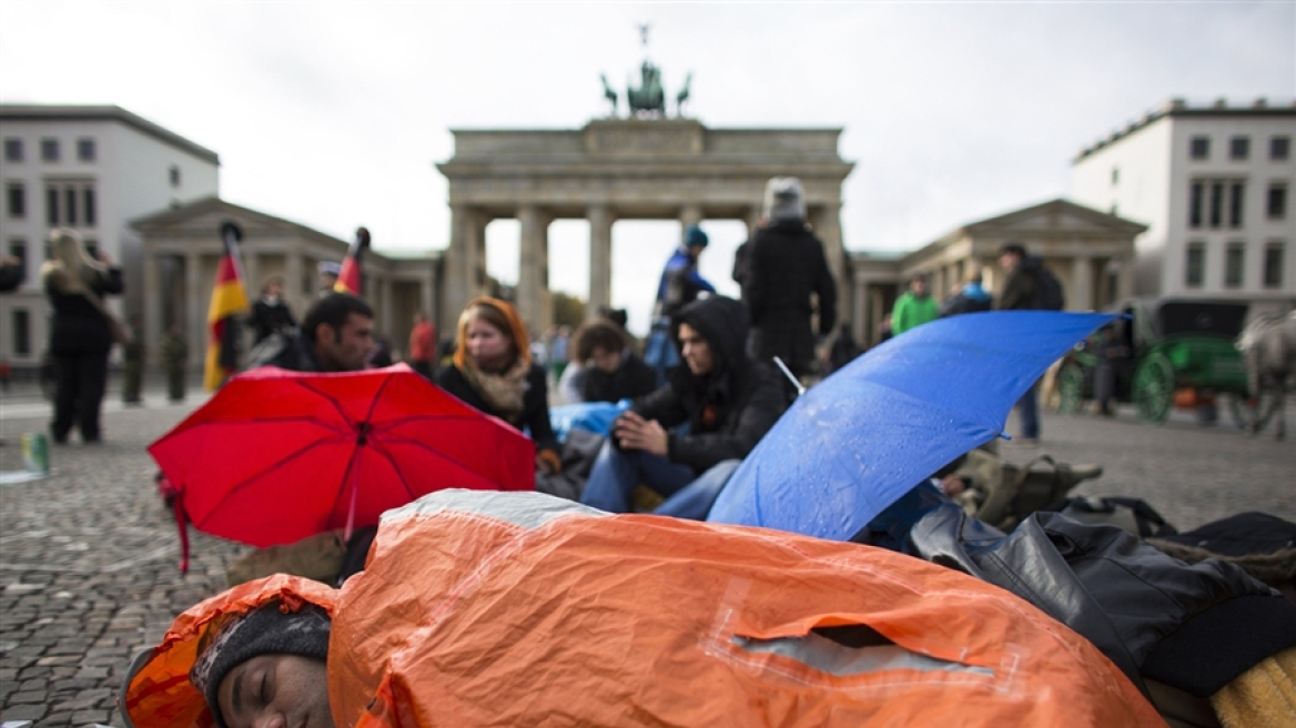 Βερολίνο: Απαράδεκτη η πλημμύρα αιτήσεων χορήγησης ασύλου