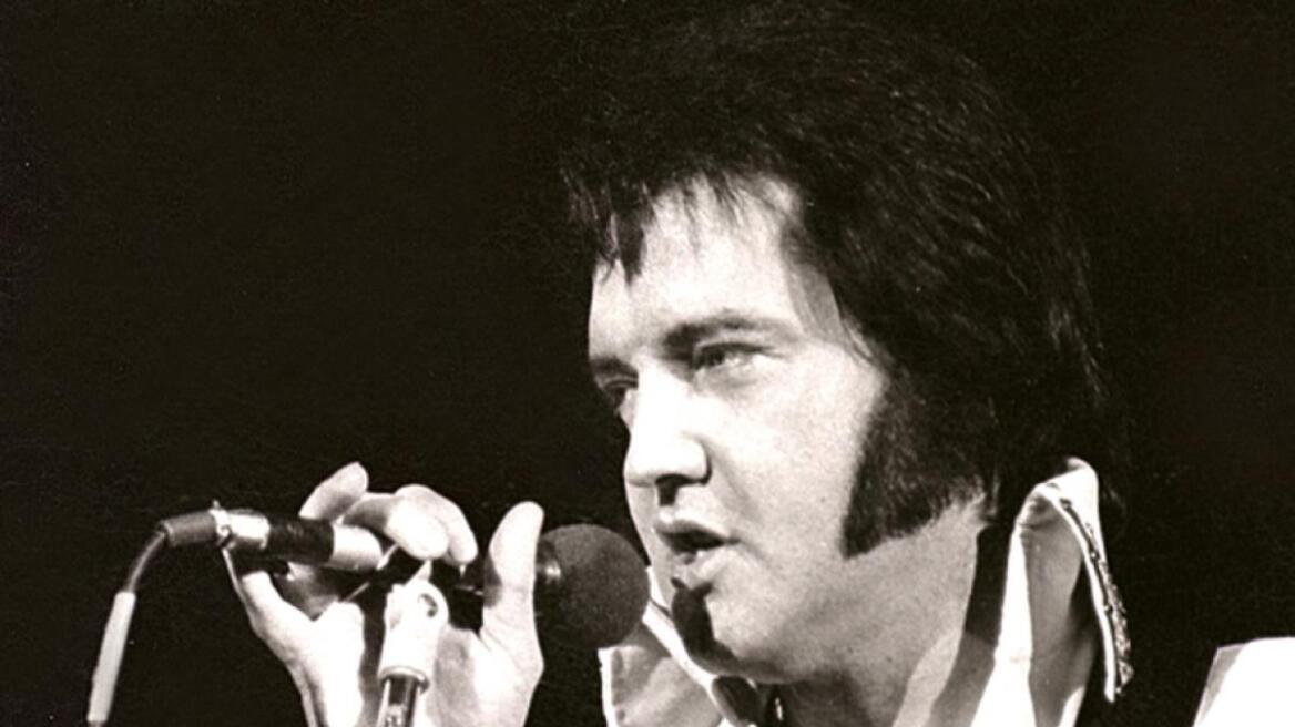 38 χρόνια χωρίς τον Elvis: Σπάνιες φωτογραφίες από τη μυθική ζωή του