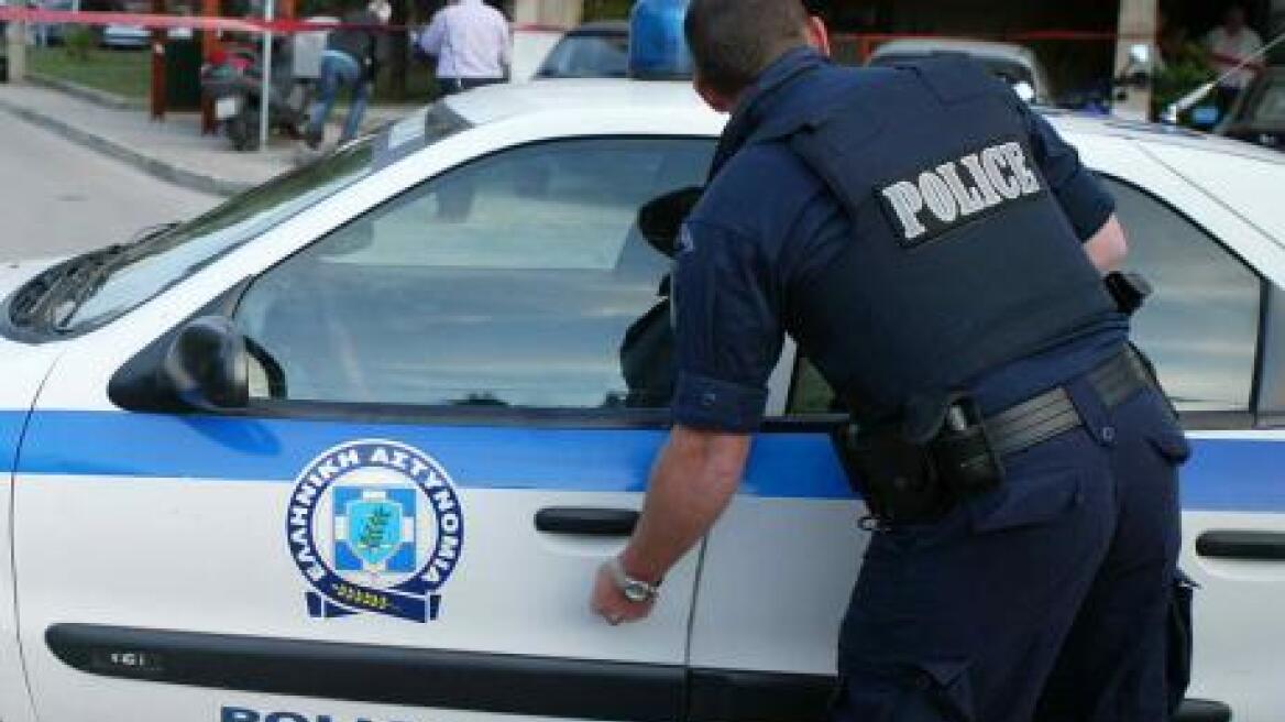 Πάτρα: Τρεις συλλήψεις για το μαχαίρωμα αστυνομικού στο Ρίο
