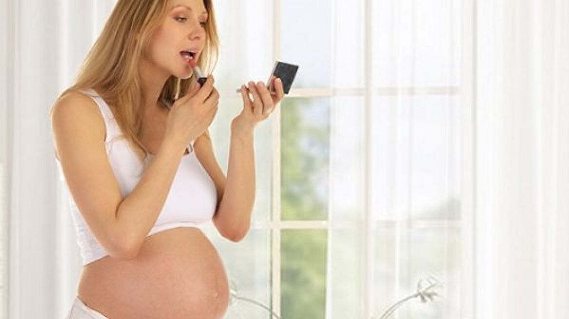 Εγκυμοσύνη και μακιγιάζ: Πόσο ασφαλές είναι;
