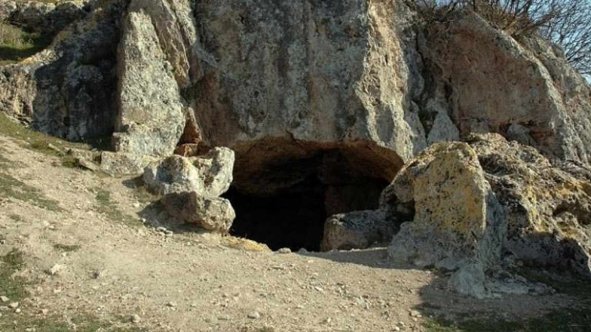 Βρέθηκαν ανθρώπινα οστά σε σπηλιά στον Πάρνωνα