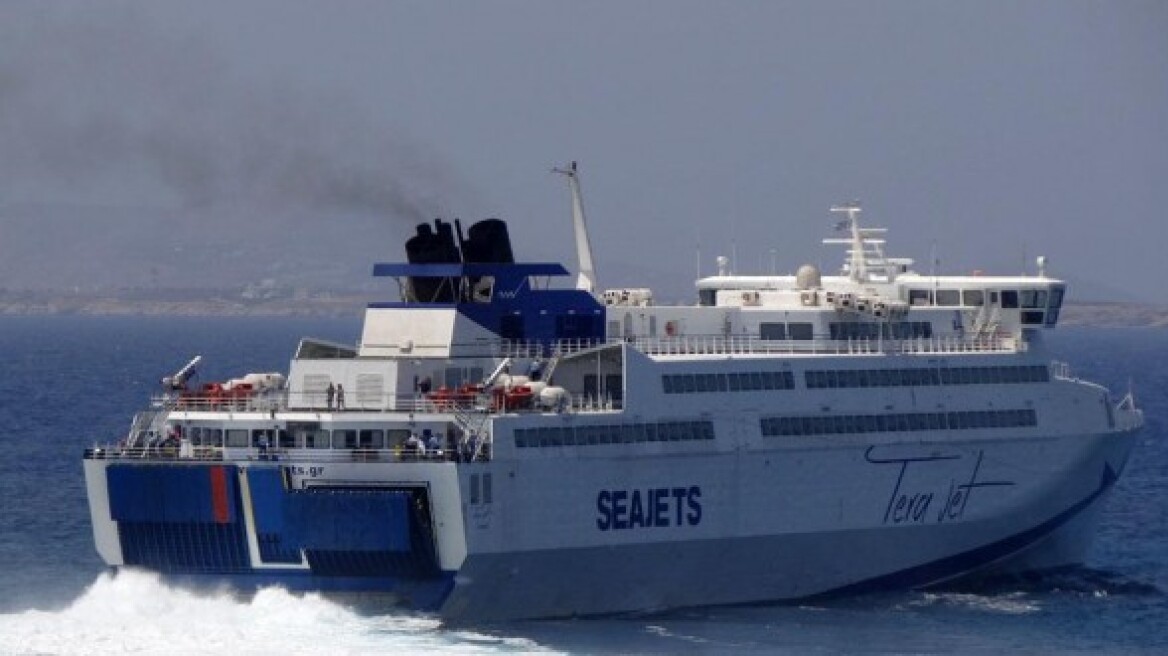 Μυτιλήνη: Γιατί επέστρεψε στο λιμάνι πλοίο με 1745 Σύρους μετανάστες