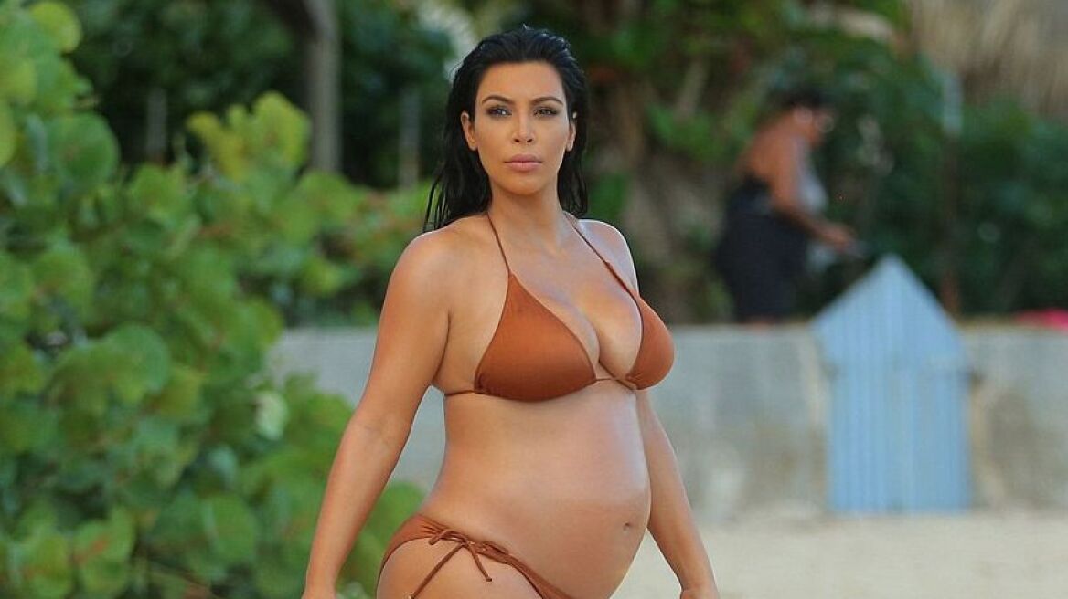 Κιμ Καρντάσιαν: Δείτε το σώμα της με μπικίνι κατά τη διάρκεια της εγκυμοσύνης της 