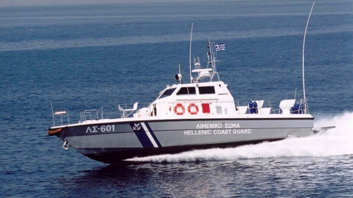 Θρίλερ με φορτηγό πλοίο φορτωμένο όπλα ανοιχτά της Κρήτης