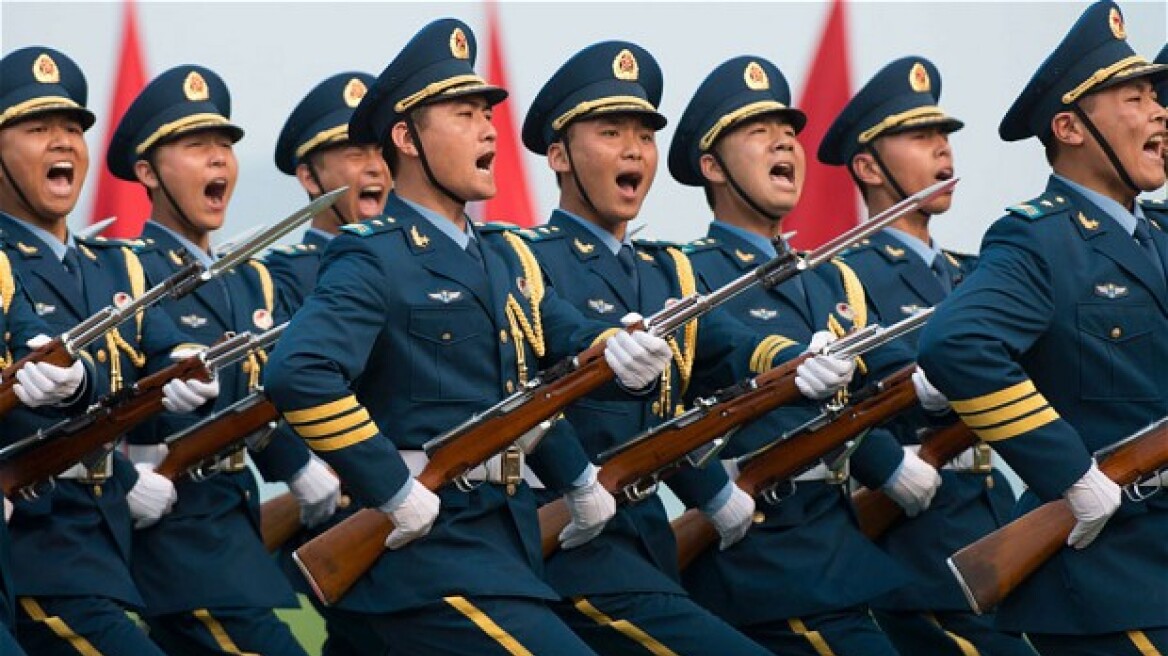 Κίνα: Περικοπές στον στρατό, «κόβονται» 300.000 επαγγελματίες στρατιώτες