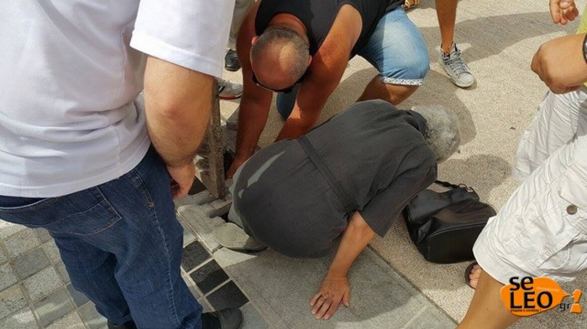 Απίστευτο ατύχημα στην Θεσσαλονίκη: Γυναίκα «εγκλωβίστηκε» σε τσιμεντένιο φρεάτιο