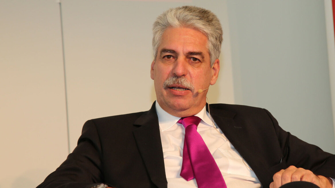 «Η νέα ελληνική κυβέρνηση δεν θα αποδεσμευτεί από το πακέτο βοήθειας» δήλωσε ο Αυστριακός ΥΠΟΙΚ