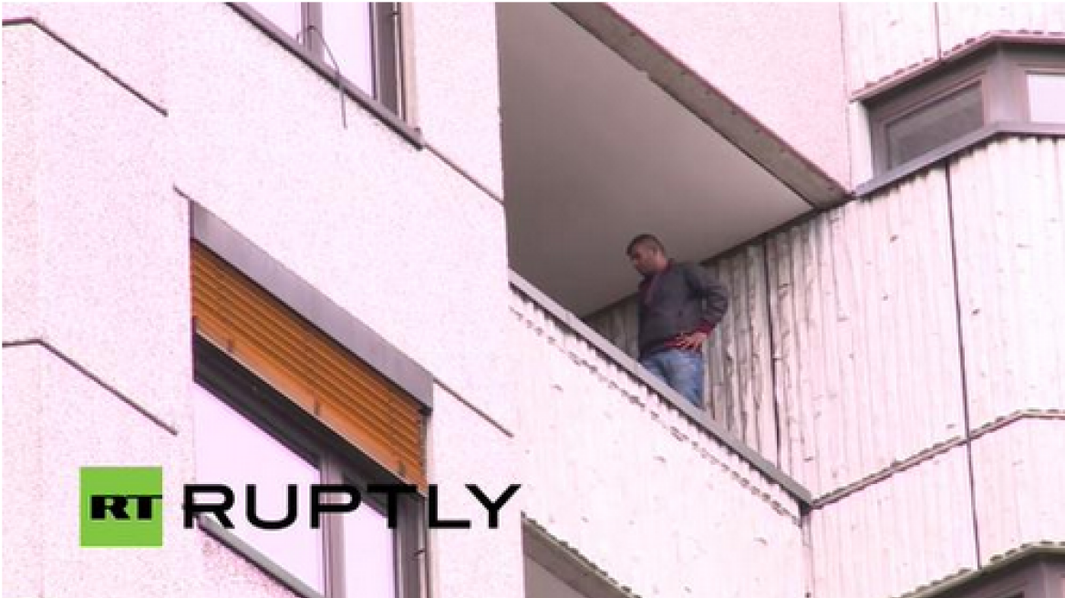Βερολίνο: Πρόσφυγας απειλεί ότι θα αυτοκτονήσει αν δεν του χορηγηθεί άσυλο