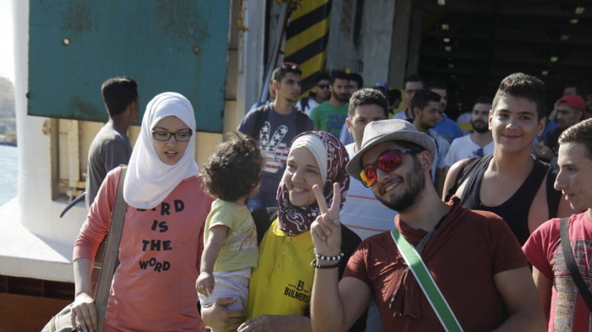 Ανεξέλεγκτη η κατάσταση στη Μυτιλήνη:  7.000 πρόσφυγες  μέσα σε τρεις ημέρες   