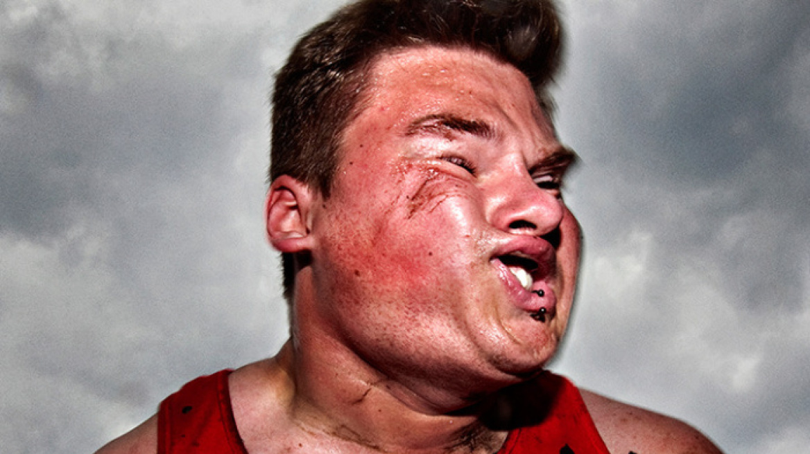 «Headbangers»: Φωτογράφος αιχμαλωτίζει το πραγματικό πρόσωπο της χέβι μέταλ