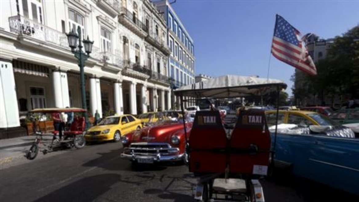 ΗΠΑ: Χαλαρώνουν οι εμπορικές και ταξιδιωτικές κυρώσεις προς την Κούβα