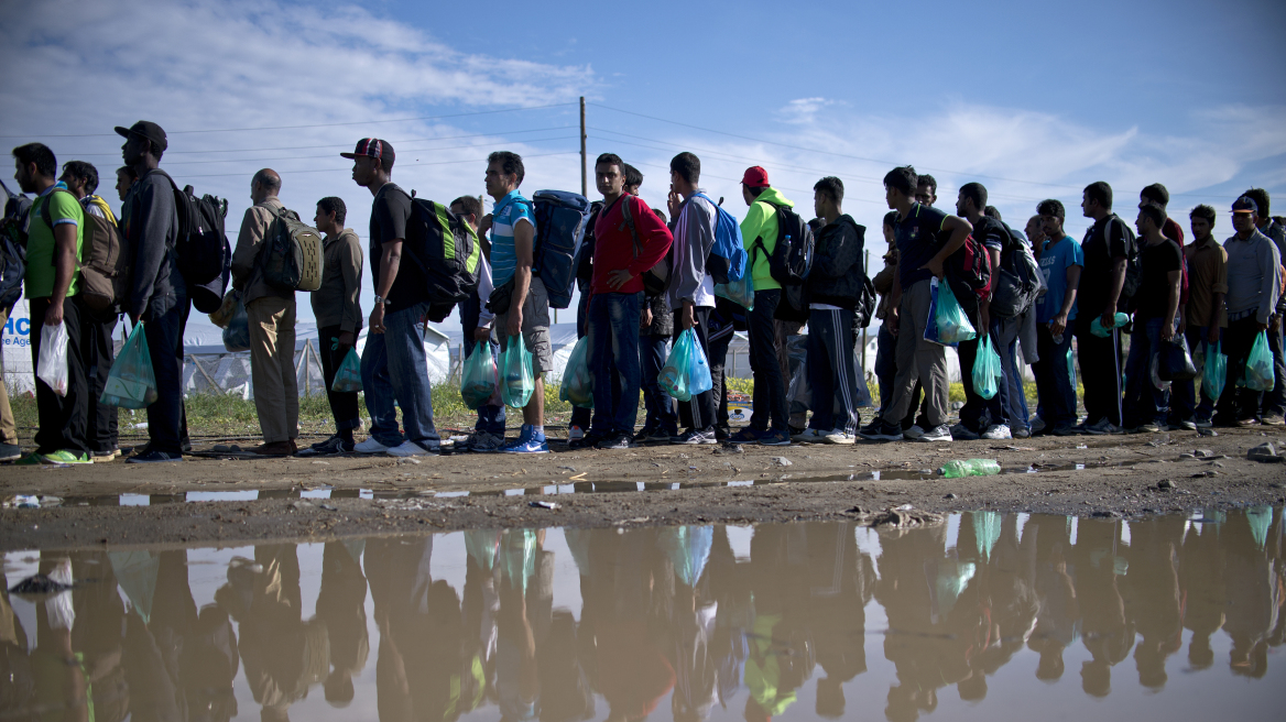 Κρίσιμα τα επόμενα 24ωρα για την αντιμετώπιση της προσφυγικής κρίσης