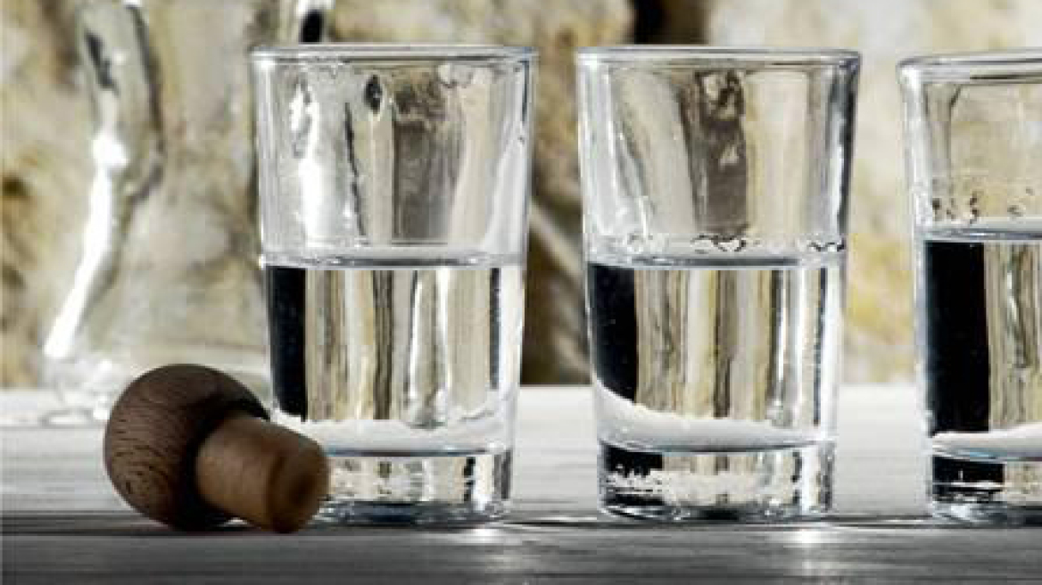 Save the tsipouro! EC wants Greece to increase taxes on tsipouro and tsikoudia