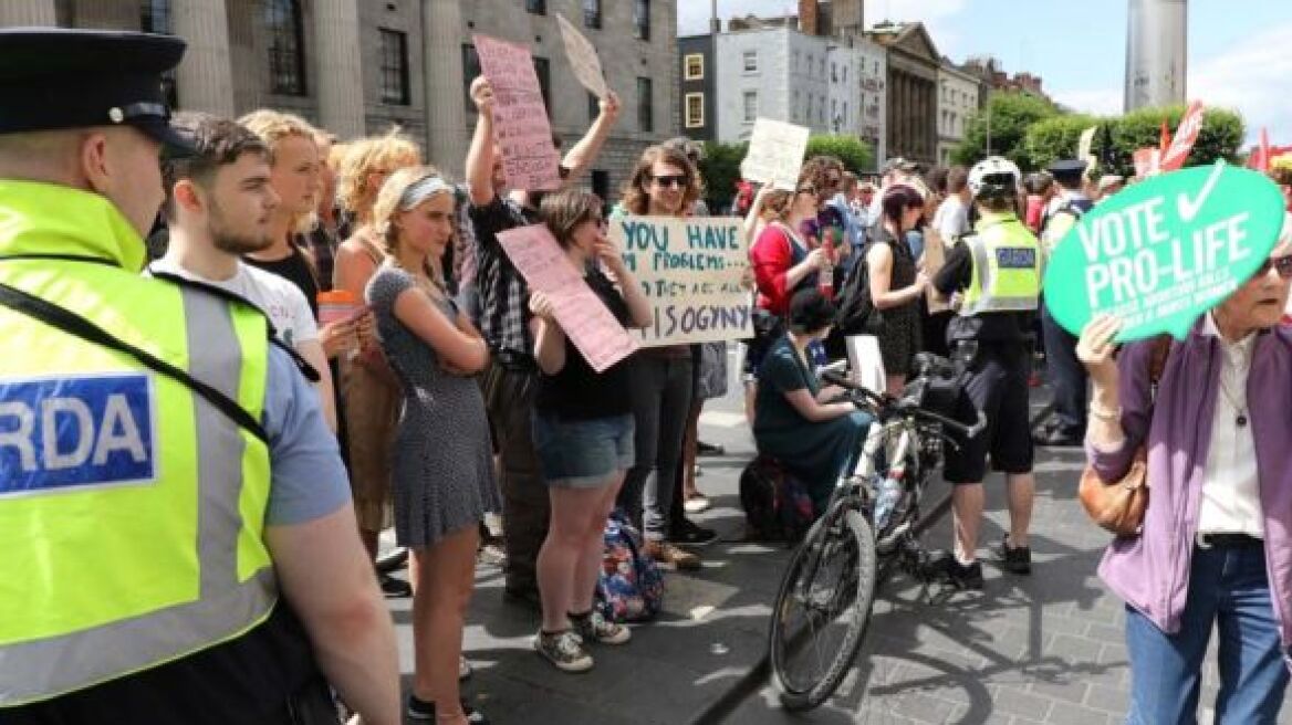 Ιρλανδία: Χιλιάδες διαδηλωτές υπέρ του δικαιώματος στην άμβλωση