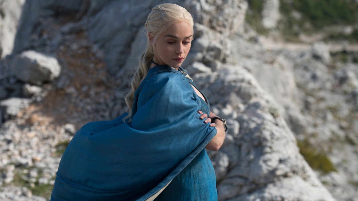 The Mother of Dragons with a new look (pics)