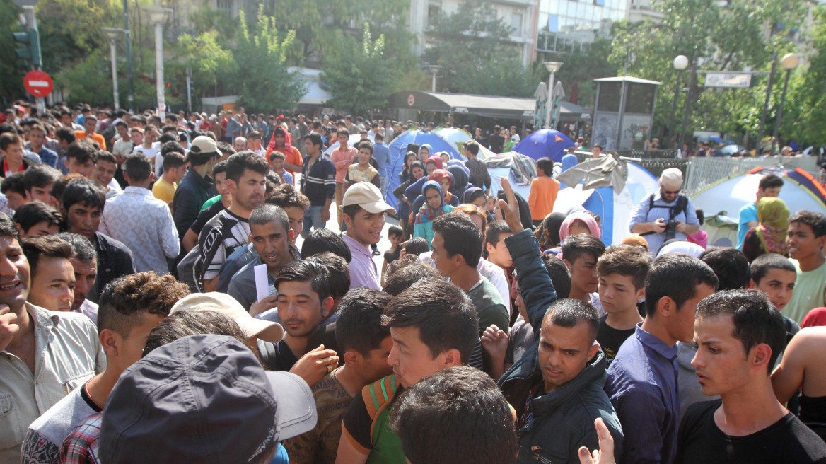 Καμίνης: Να χρησιμοποιηθούν τα άδεια στρατόπεδα για τους μετανάστες 