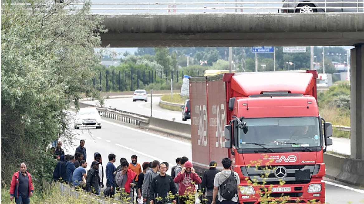 Νεκρός βρέθηκε μέσα σε φορτηγό  20χρονος πρόσφυγας στο Καλαί 