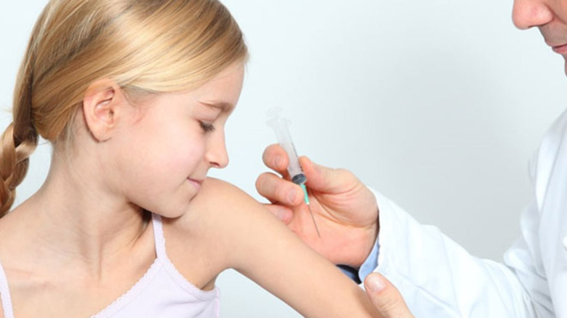 Την παρέμβαση του υπουργείου Υγείας ζητούν οι φαρμακοποιοί για την έλλειψη των παιδικών εμβολίων
